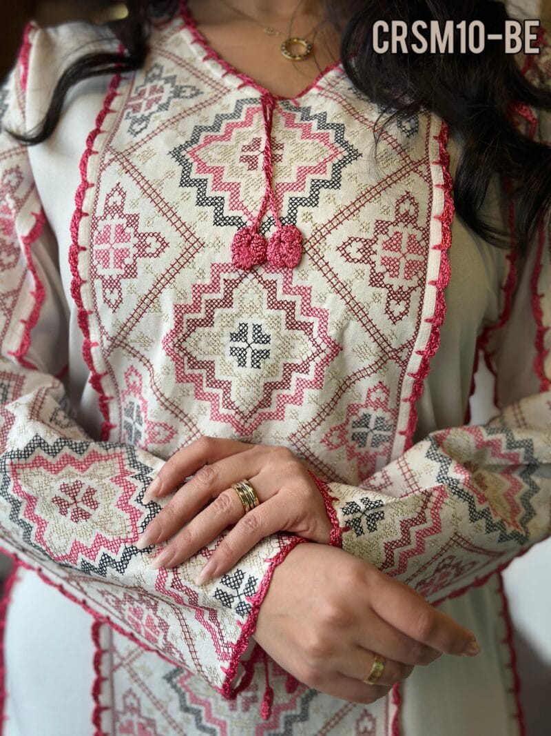 ⁦جلابيةكريب تطريز سنارة⁩ - الصورة ⁦2⁩