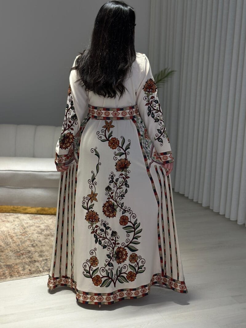 ⁦فستان ملكي تطريز طلس أردني⁩ - الصورة ⁦9⁩