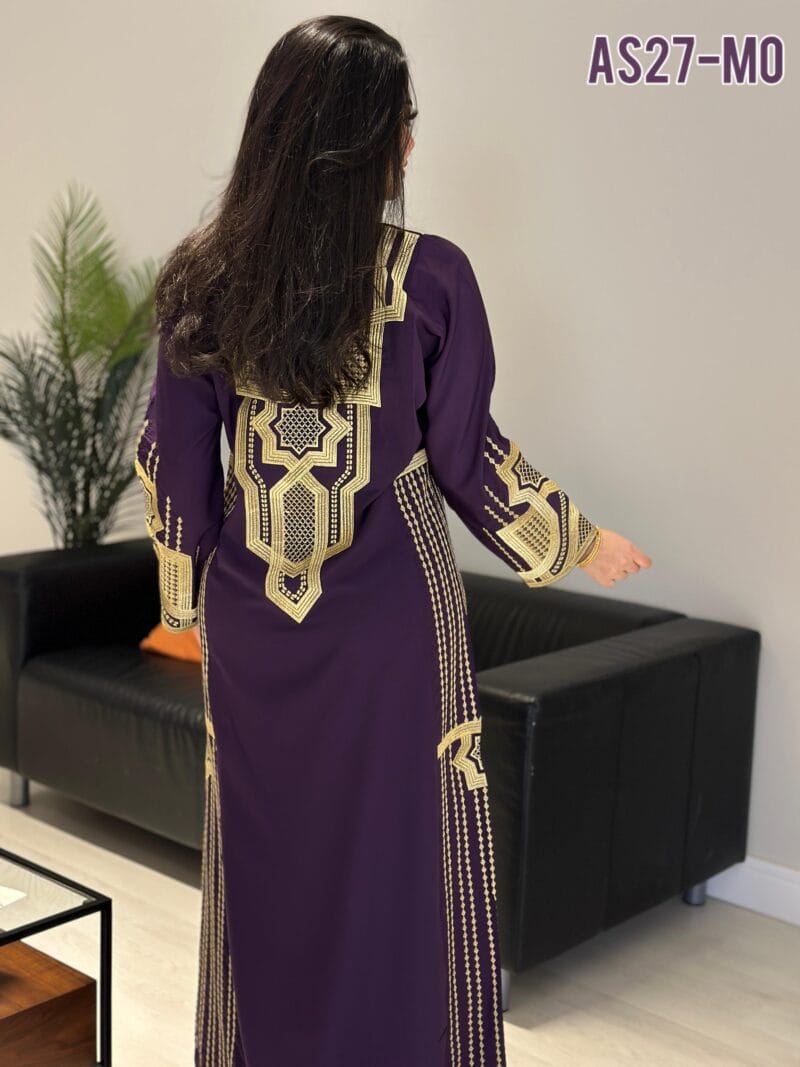 ⁦جلابية عسيري تطريز ذهبي⁩ - الصورة ⁦9⁩
