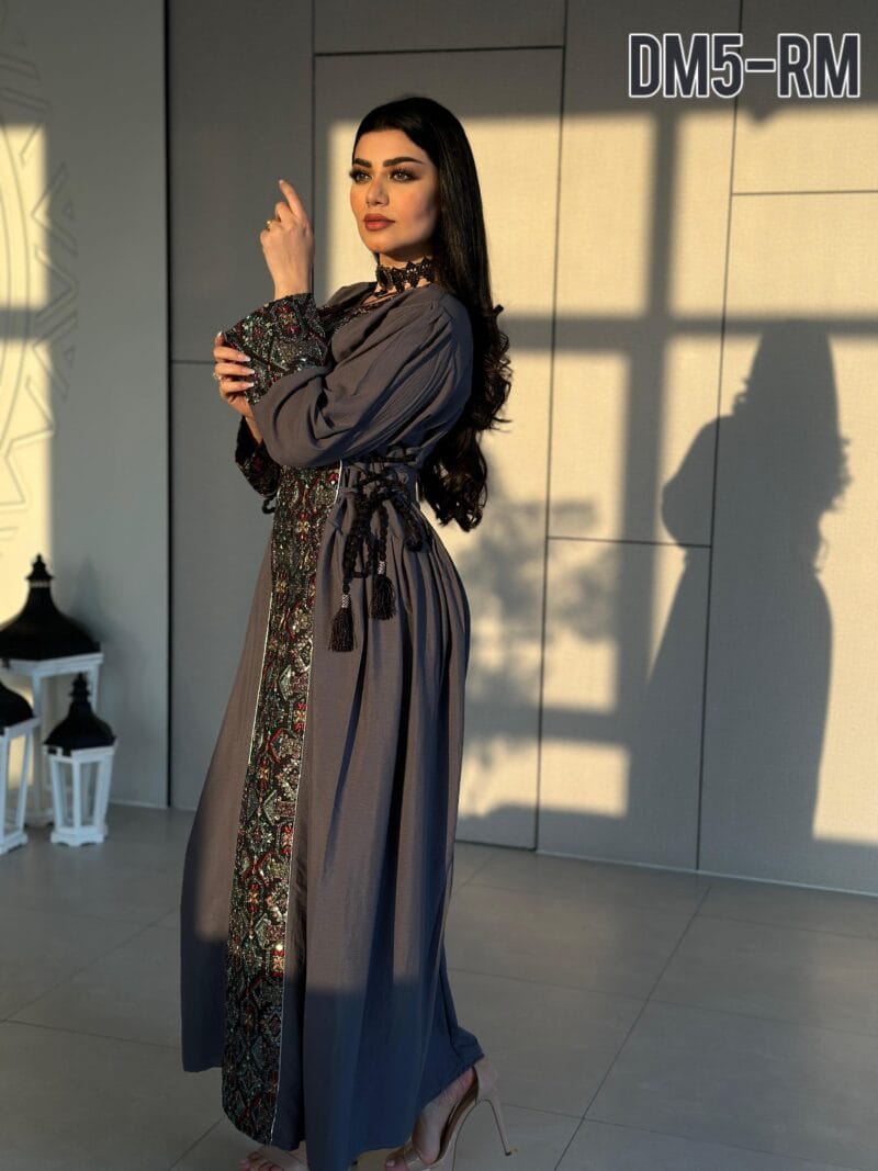 ⁦فستان رباط تطريز يدوي⁩ - الصورة ⁦7⁩