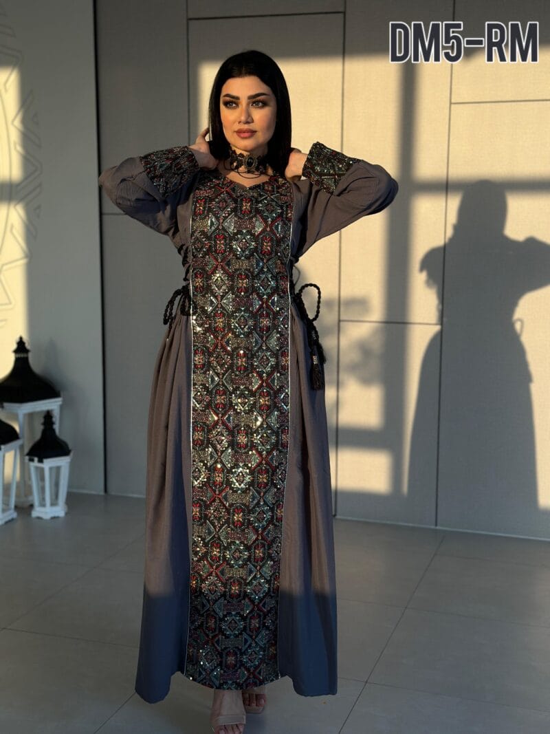 ⁦فستان رباط تطريز يدوي⁩ - الصورة ⁦6⁩