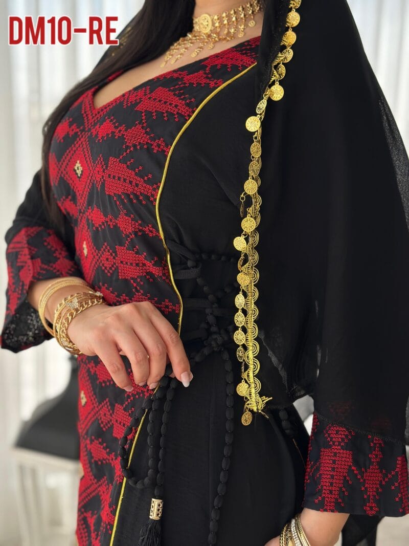 ⁦فستان سي واي تطريز⁩ - الصورة ⁦2⁩