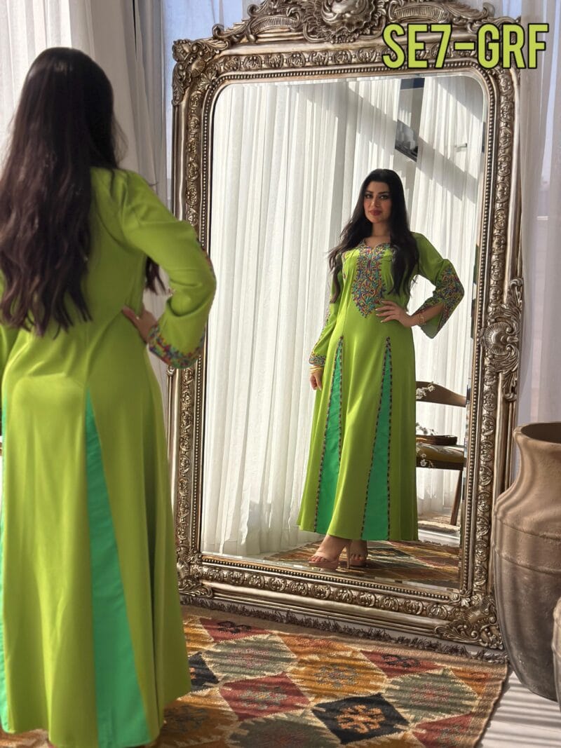⁦جلابية فلة تطريز ملون⁩ - الصورة ⁦2⁩