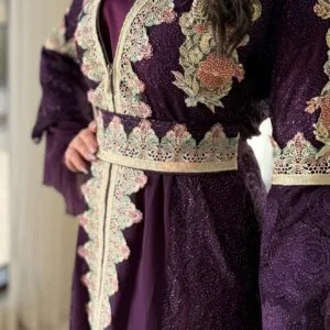 ⁦فستان دانتيل تطريز كامل⁩ - الصورة ⁦2⁩