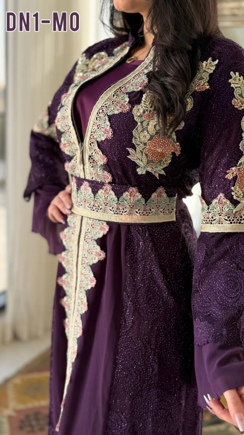 ⁦فستان دانتيل تطريز كامل⁩ - الصورة ⁦2⁩