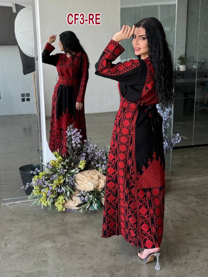 ⁦فستان كريب فلاحي تطريز⁩ - الصورة ⁦2⁩