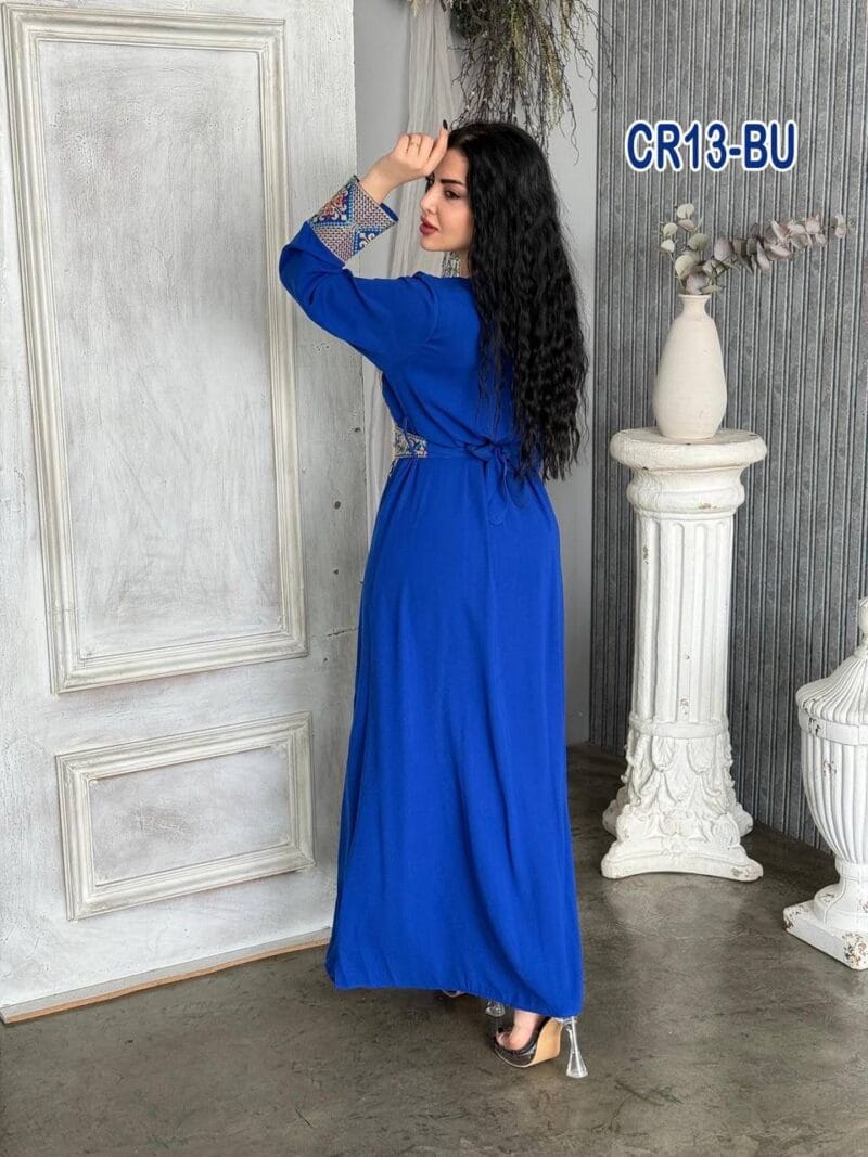 ⁦فستان كريب عروق عريضة⁩ - الصورة ⁦2⁩