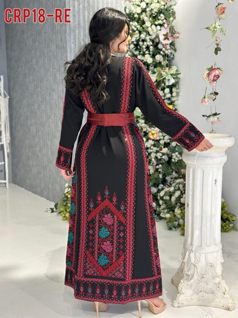 ⁦فستان كريب تطريز كامل⁩ - الصورة ⁦3⁩