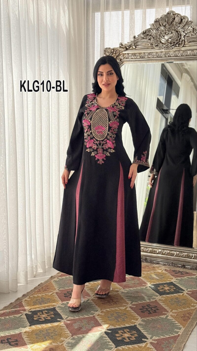 فستان فلة بتطريز ألماسي