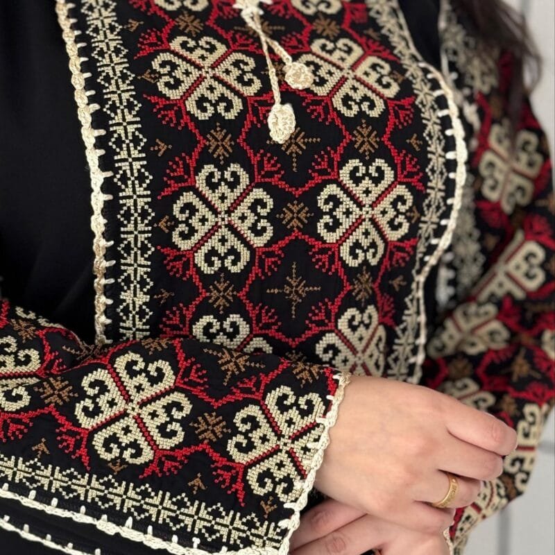 جلابية تطريز سنارة فلسطيني