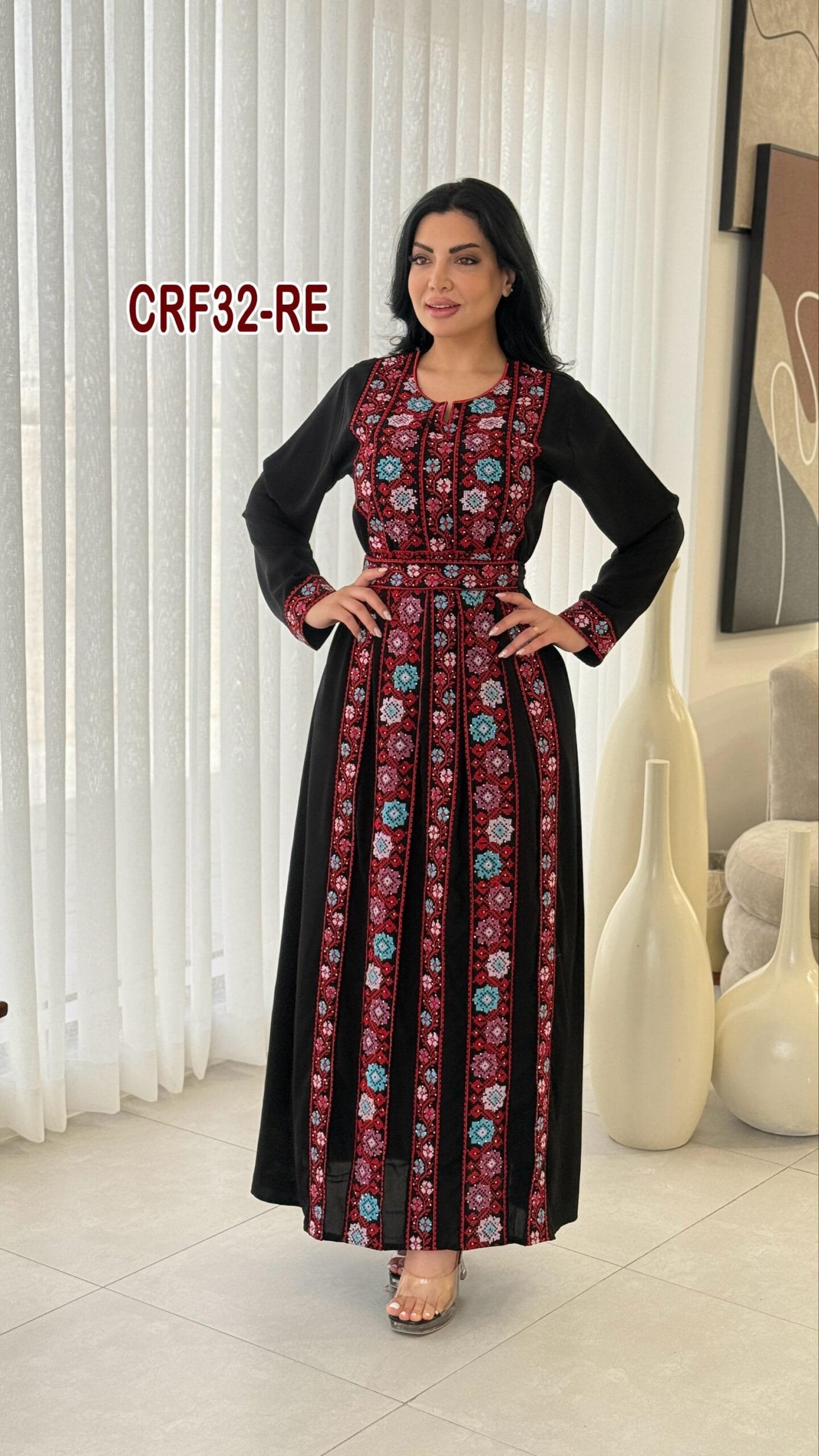 فستان كريب عروق تطريز