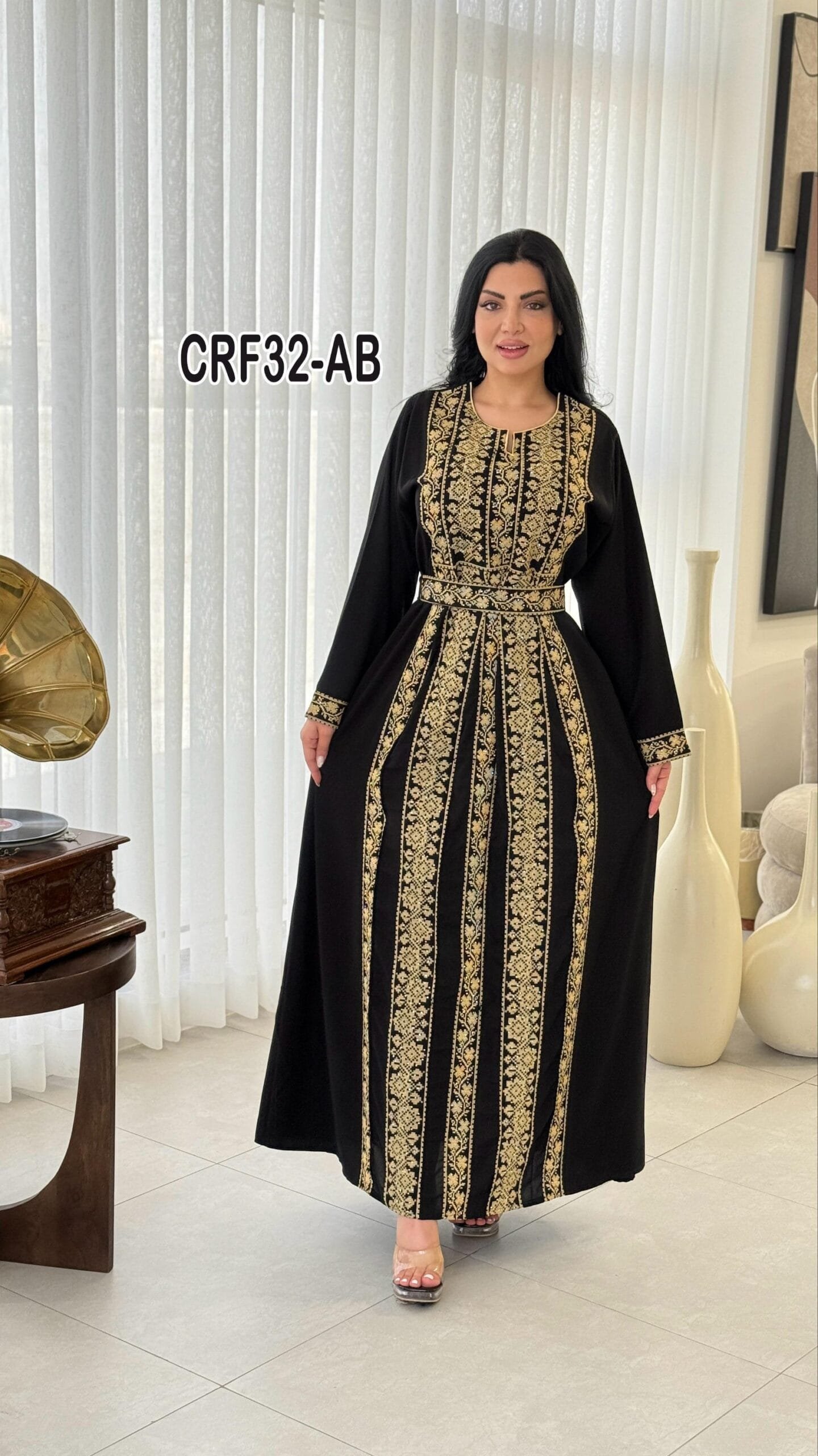 فستان كريب عروق تطريز